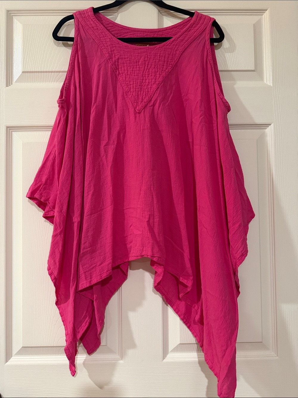 Women's Fuchsia Cold-Shoulder Flowing Tank Top